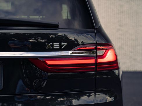 Used 2021 BMW ALPINA XB7 AWD/4WD image 28