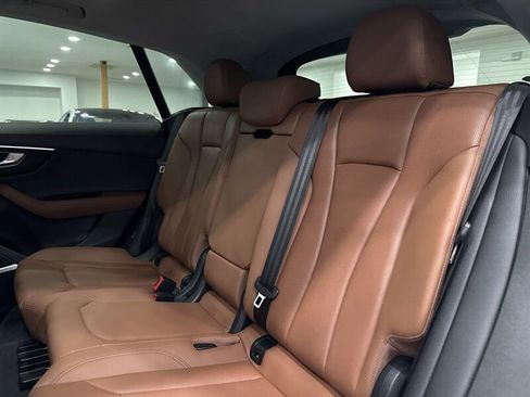 Used 2023 Audi Q8 Premium Plus w/ Premium Plus Package image 17