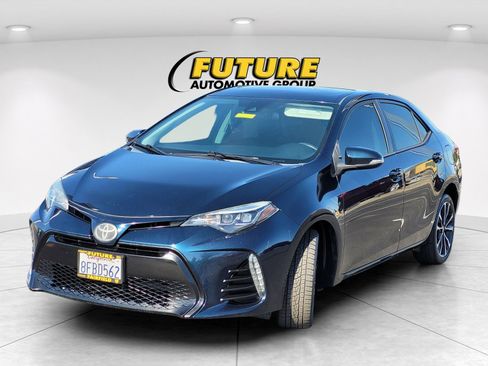 Used 2018 Toyota Corolla SE image 3
