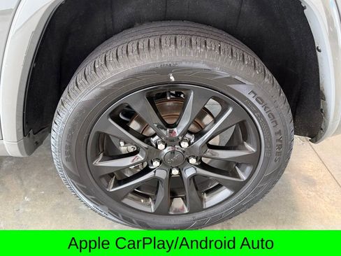 Used 2021 Jeep Grand Cherokee Laredo X AWD/4WD image 14