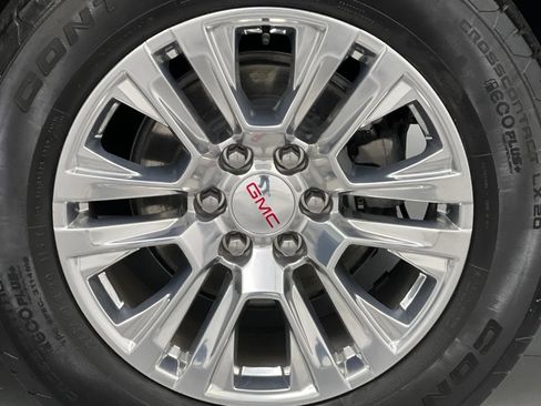 Used 2025 GMC Yukon XL Denali RWD image 74