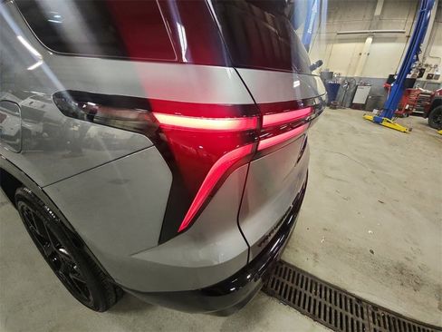 Certified 2024 Chevrolet Traverse RS w/ LPO, Floor Liner Package image 30