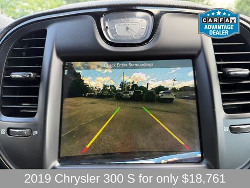 Used 2019 Chrysler 300 S AWD/4WD image 13