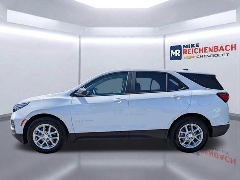 Used 2024 Chevrolet Equinox LS w/ LS Convenience Package image 7