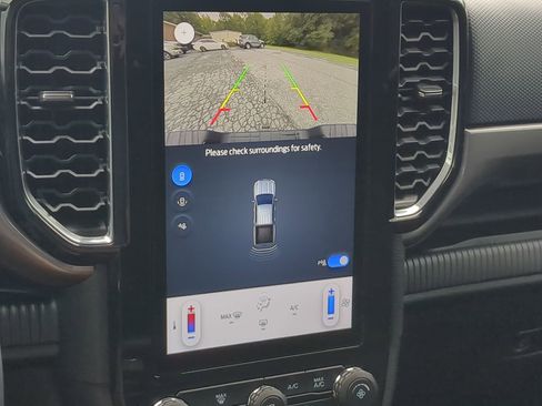 Used 2024 Ford Ranger XLT w/ FX4 Off-Road Package image 18