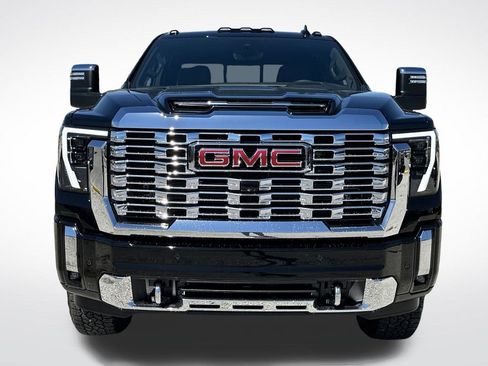 New 2026 GMC Sierra 2500 Denali w/ Denali Reserve Package image 3
