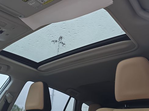 Used 2016 Toyota RAV4 XLE w/ Convenience Package FWD image 28
