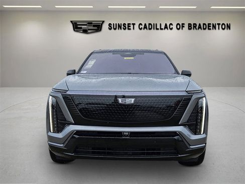 New 2026 Cadillac Vistiq Sport image 2