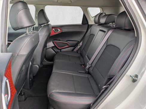 Used 2022 Kia Soul Turbo image 17