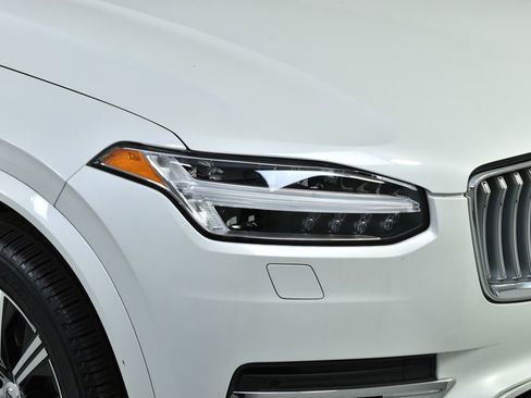 Certified 2024 Volvo XC90 B5 Core w/ Climate Package image 39