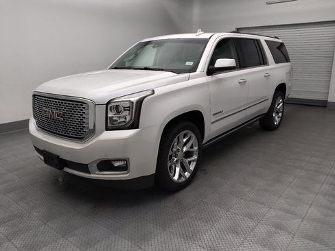 Used 2017 GMC Yukon XL Denali w/ Open Road Package AWD/4WD image 2