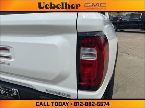 New 2025 GMC Canyon Elevation w/ Convenience Package image 9