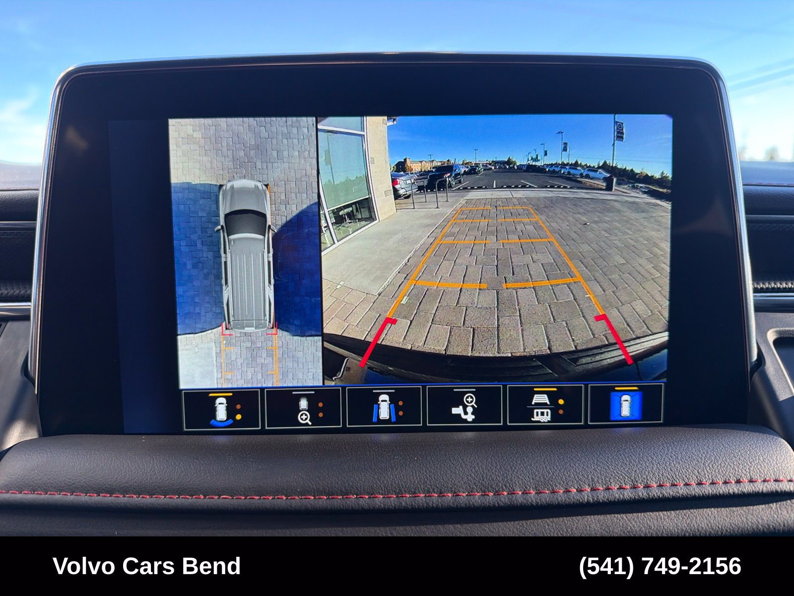 Used 2022 Chevrolet Tahoe RST w/ Luxury Package AWD/4WD image 14