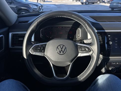 Certified 2023 Volkswagen Atlas SE image 17