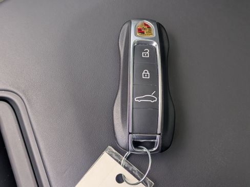 Used 2025 Porsche Panamera GTS AWD/4WD image 31
