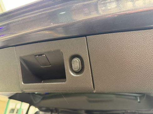 Used 2015 Chevrolet Tahoe LTZ image 13