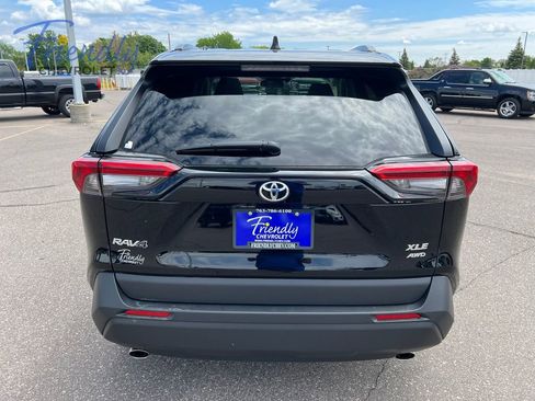 Used 2022 Toyota RAV4 XLE w/ Convenience Package AWD/4WD image 4