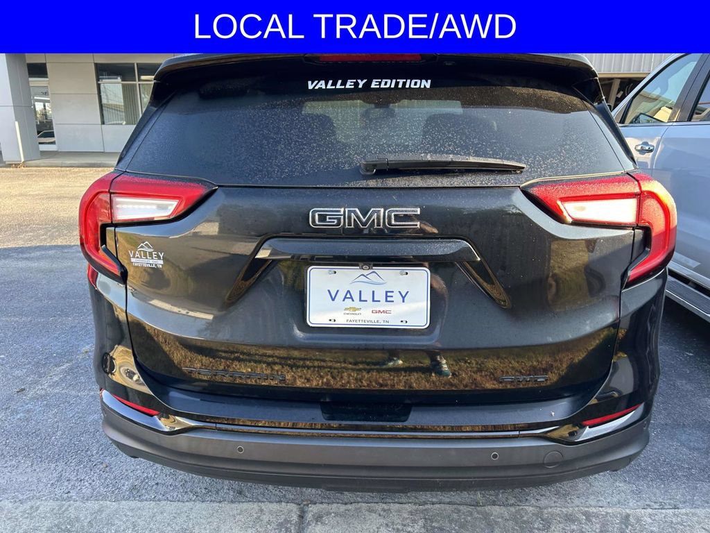 Used 2024 GMC Terrain SLT w/ Tech Package AWD/4WD image 4