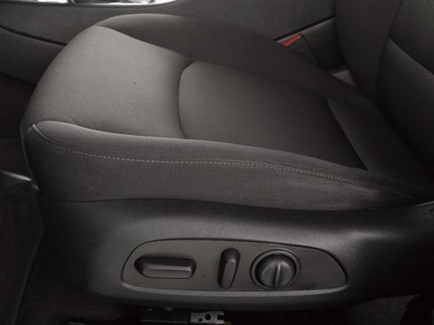 Used 2023 Chevrolet Malibu LT image 29