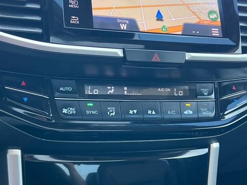 Used 2017 Honda Accord Touring image 24
