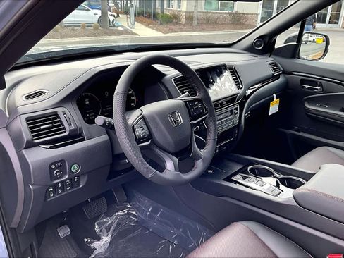 New 2026 Honda Ridgeline Black Edition image 10