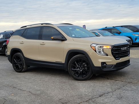 Used 2023 GMC Terrain SLT w/ Elevation Edition image 1