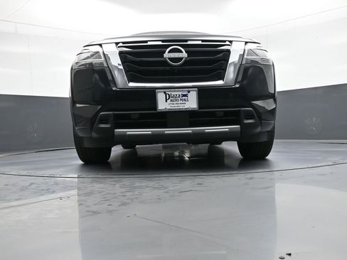 Used 2024 Nissan Pathfinder SL AWD/4WD image 28