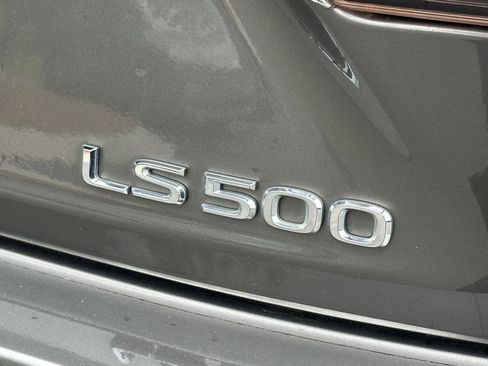 Used 2018 Lexus LS 500 w/ Interior Upgrade Package RWD image 10