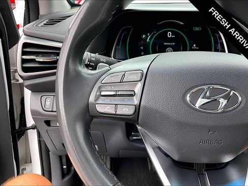 Used 2020 Hyundai Ioniq SE FWD image 13
