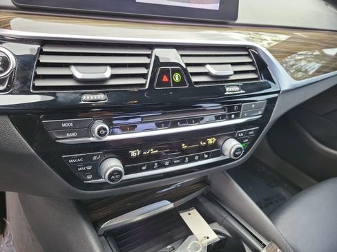 Used 2018 BMW 530i image 20