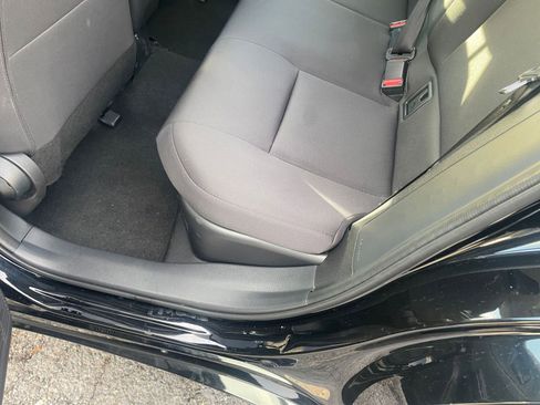 Used 2025 Toyota Prius LE image 24