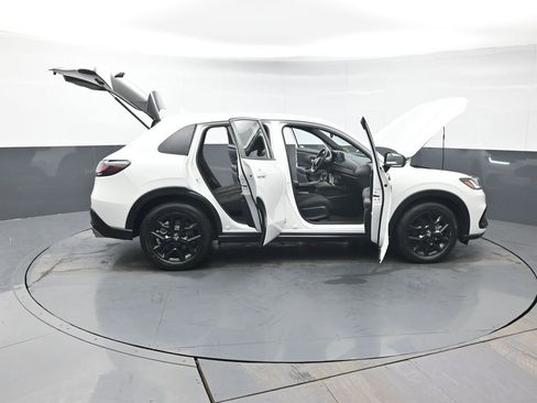 Certified 2024 Honda HR-V Sport image 48