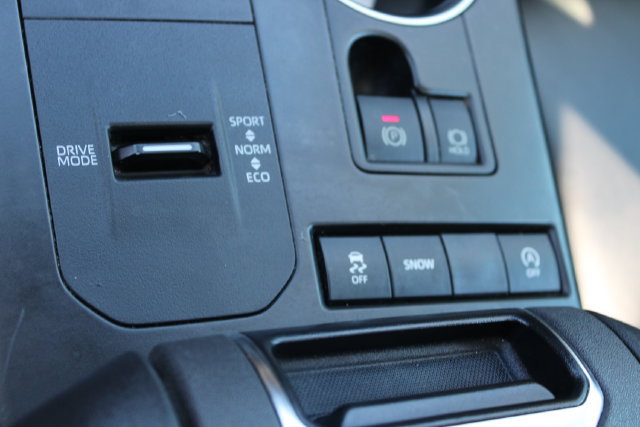 Used 2022 Toyota Highlander XLE FWD image 26