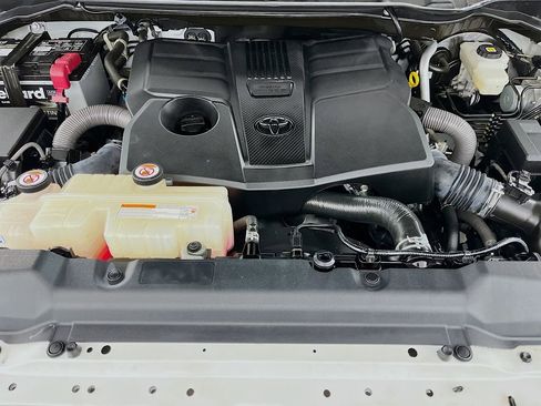 Used 2022 Toyota Tundra Limited AWD/4WD image 39