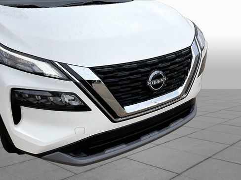 Used 2023 Nissan Rogue S AWD/4WD image 29
