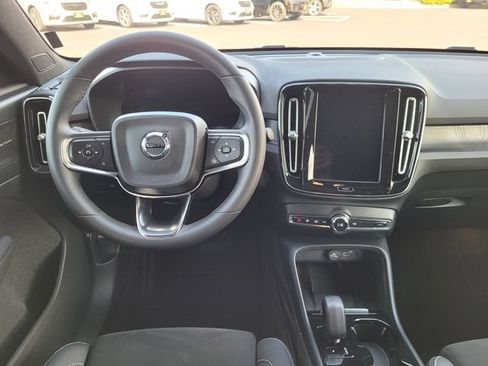 Used 2023 Volvo C40 P8 Recharge Ultimate AWD/4WD image 7
