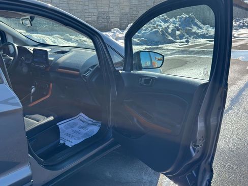 Used 2021 Ford EcoSport SE w/ SE Appearance Package image 28