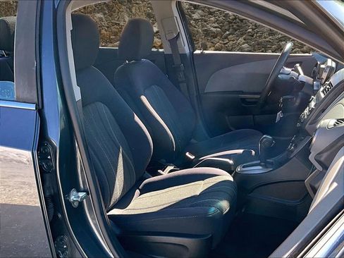 Used 2012 Chevrolet Sonic LT image 7