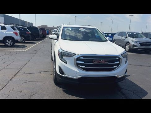 Certified 2021 GMC Terrain SLT w/ Infotainment Package II FWD image 3