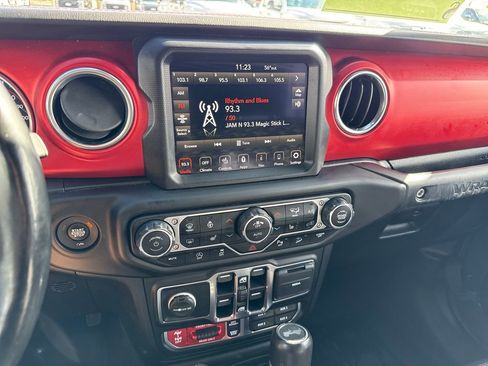 Used 2021 Jeep Wrangler Unlimited Rubicon image 18