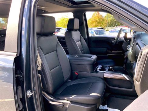 Used 2021 Chevrolet Silverado 1500 LT Trail Boss w/ Convenience Package II AWD/4WD image 9