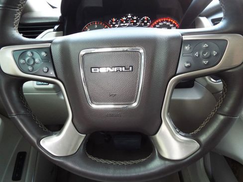 Used 2015 GMC Yukon XL Denali w/ Touring Package image 13
