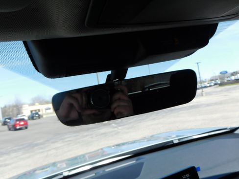 New 2025 Mitsubishi Outlander SE image 30