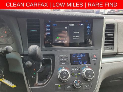 Used 2015 Toyota Sienna LE FWD image 16