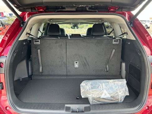 Used 2026 Toyota Highlander XLE image 27