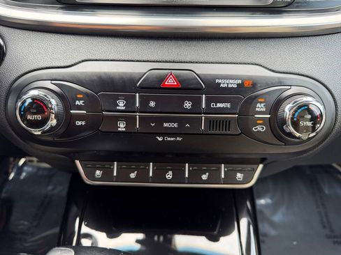 Used 2017 Kia Sorento SX FWD image 22