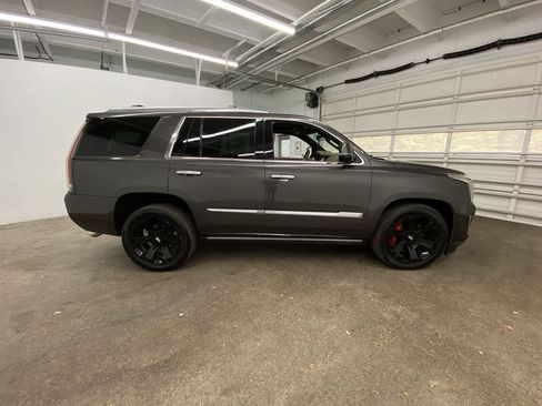 Used 2020 Cadillac Escalade Platinum image 7