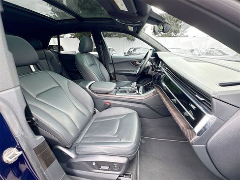 Used 2021 Audi Q8 Prestige w/ Prestige Package image 31