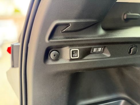 Used 2023 Jeep Grand Cherokee L Limited image 31