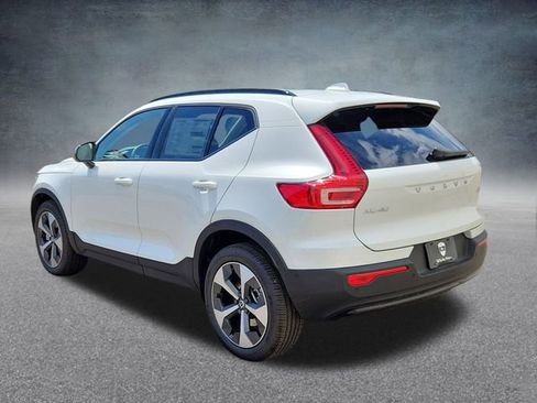 New 2026 Volvo XC40 B5 Plus w/ Protection Package Premier image 5